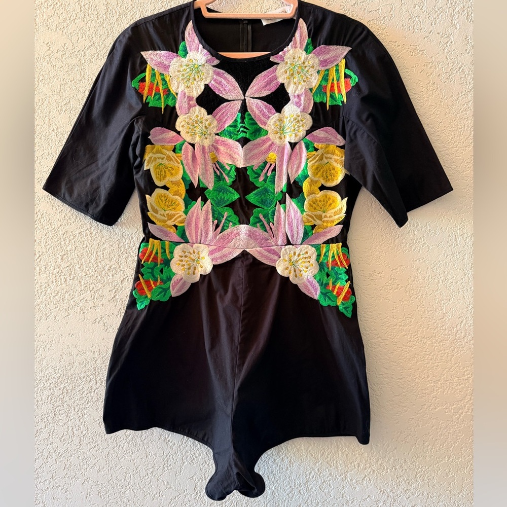 ALICE MCCALL Playsuit Romper Jumpsuit‎ Black Embroidered Flowers Women’s Size 6